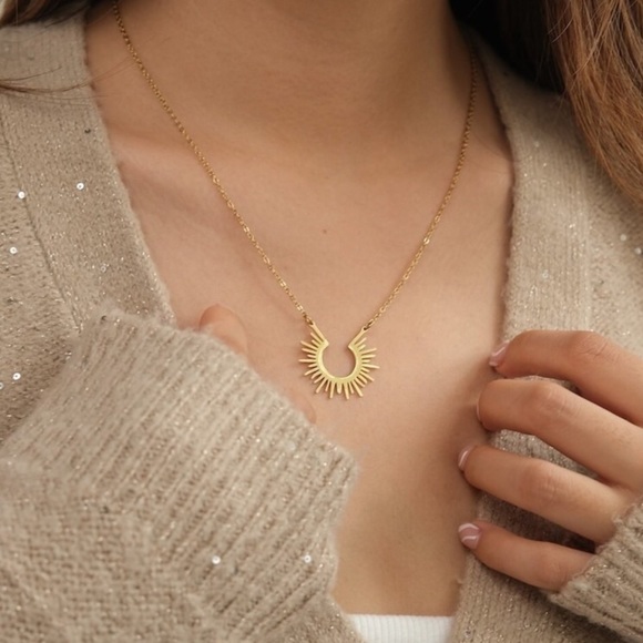 New Anthro Rays of Sunshine Sun Burst Boho Pendant Necklace ~ Golden Rays Silver - Picture 13 of 16